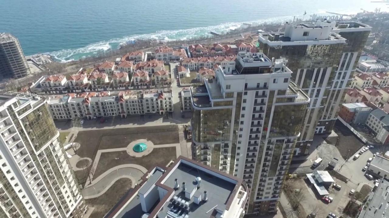Аркадия Студия С Балконом Частичный Вид Моря Первая Линия От Моря Odessa Extérieur photo